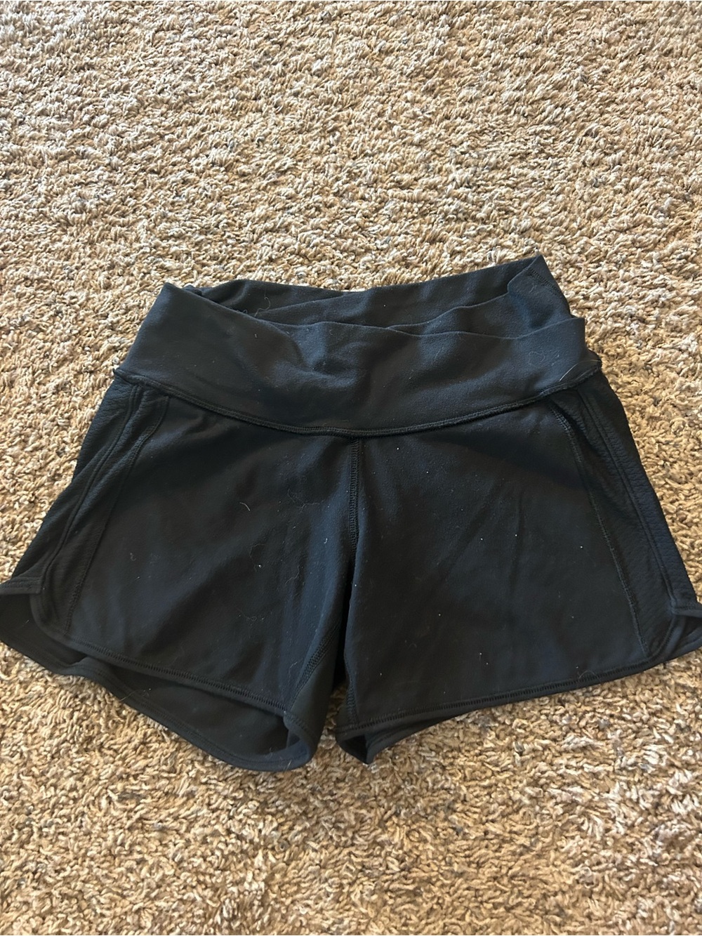 Women’s Lululemon shorts size 6